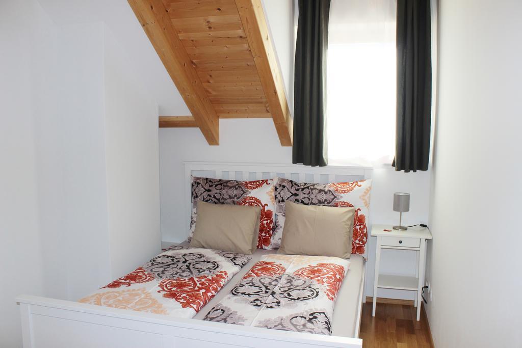 Ferienwohnung Earthloft Bad Kleinkirchheim Habitación foto